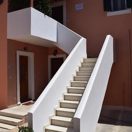The Greyt Escape Near Corfu Town شقة Alepou